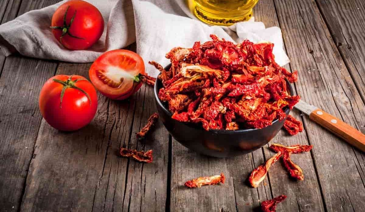 اشتر المعجون الطماطم المجفف